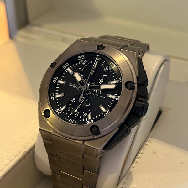 IWC insinyur kronograf edisi terbatas baru Lewis Hamilton IW379602