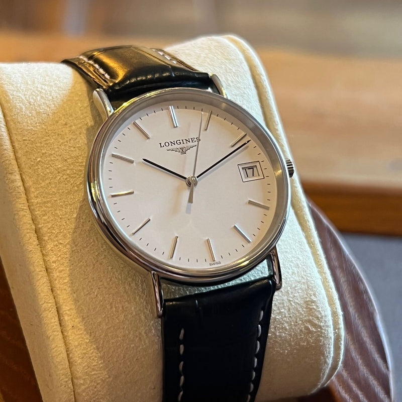 Aanwezigheid van het Longines-kwarts L4.819.4.12.2